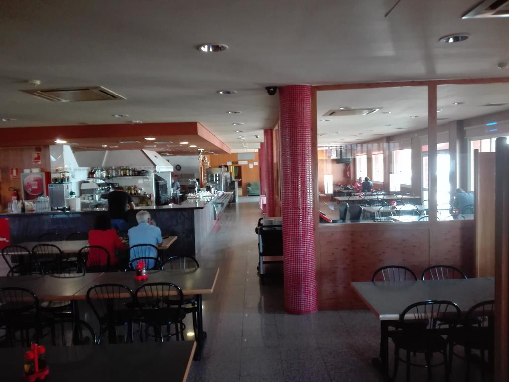 Hotel Restaurant Casa Miquel Alcarraz Bagian luar foto