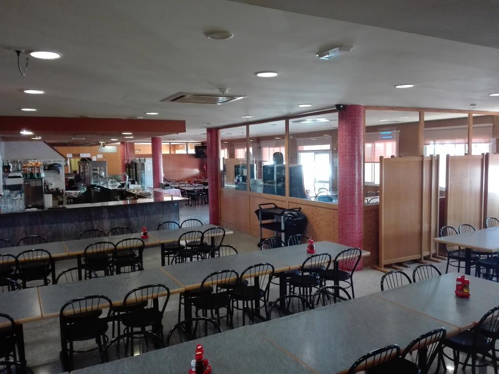 Hotel Restaurant Casa Miquel Alcarraz Bagian luar foto